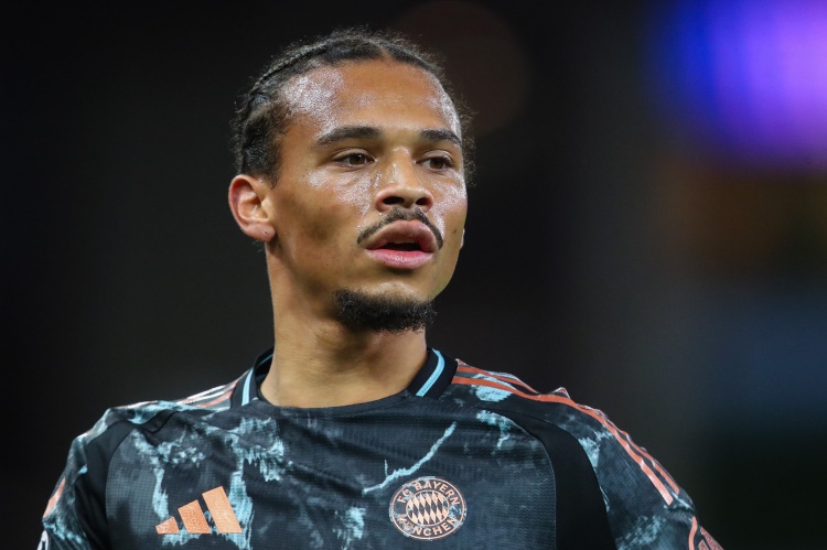 德天空：拜仁对萨内的续约报价不变，1000万欧年薪+550万欧奖金